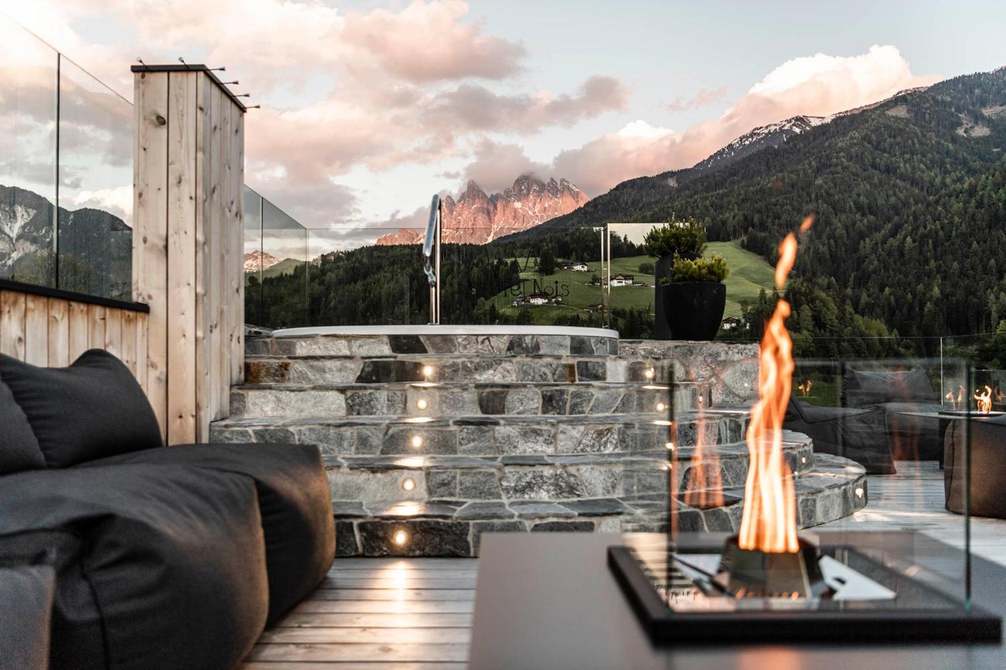 Viel Nois Guest House Funes  Exterior foto