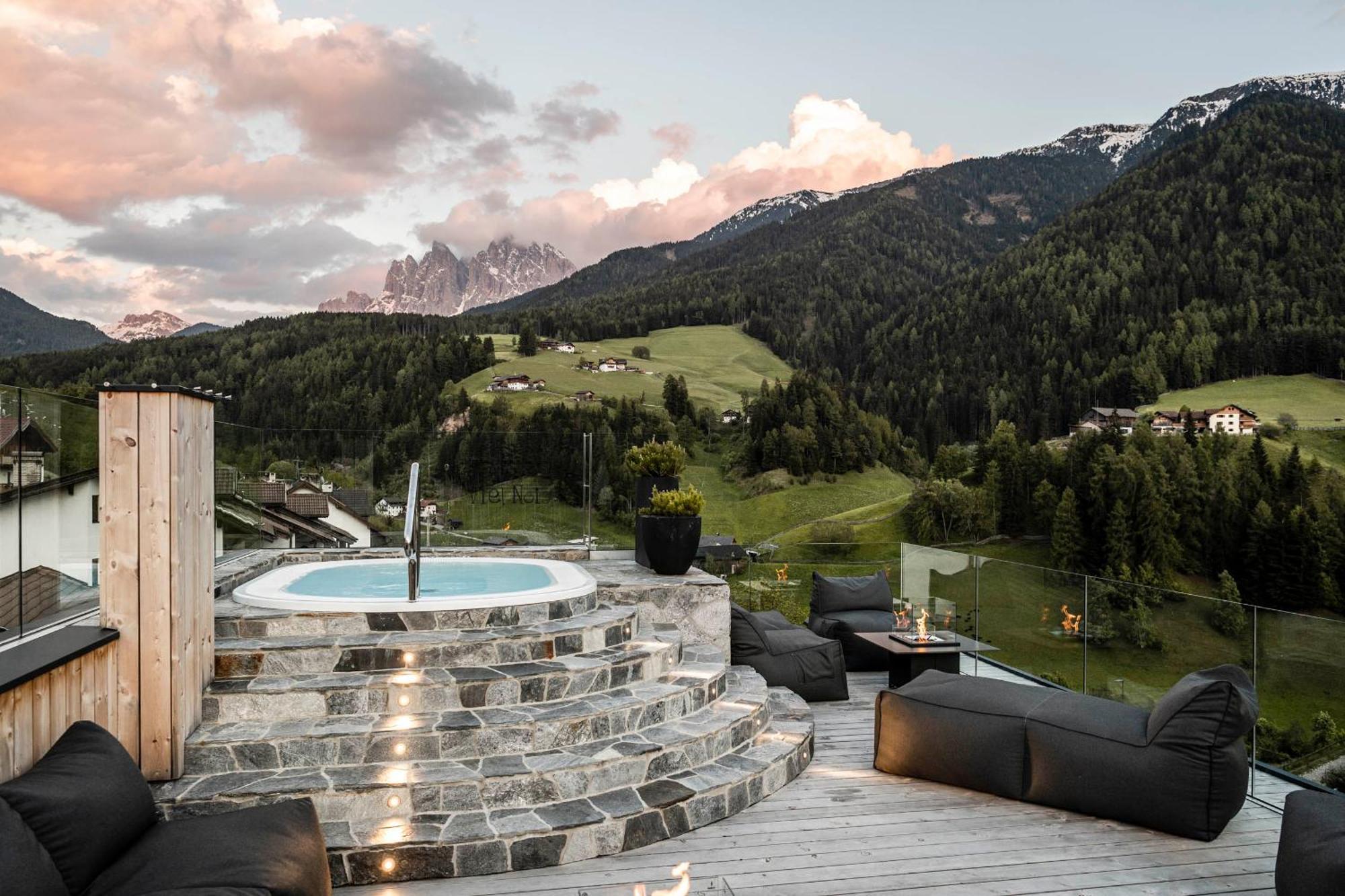 Viel Nois Guest House Funes  Exterior foto